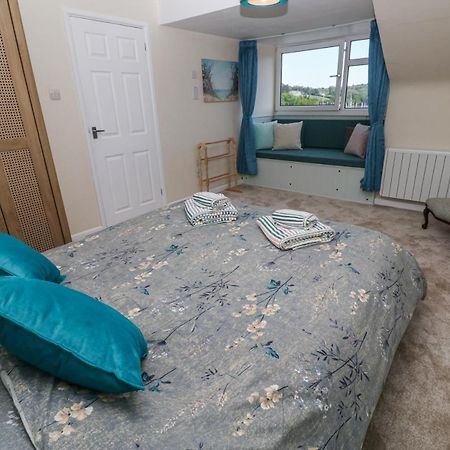 Flat 6 Apartment Фалмът Екстериор снимка