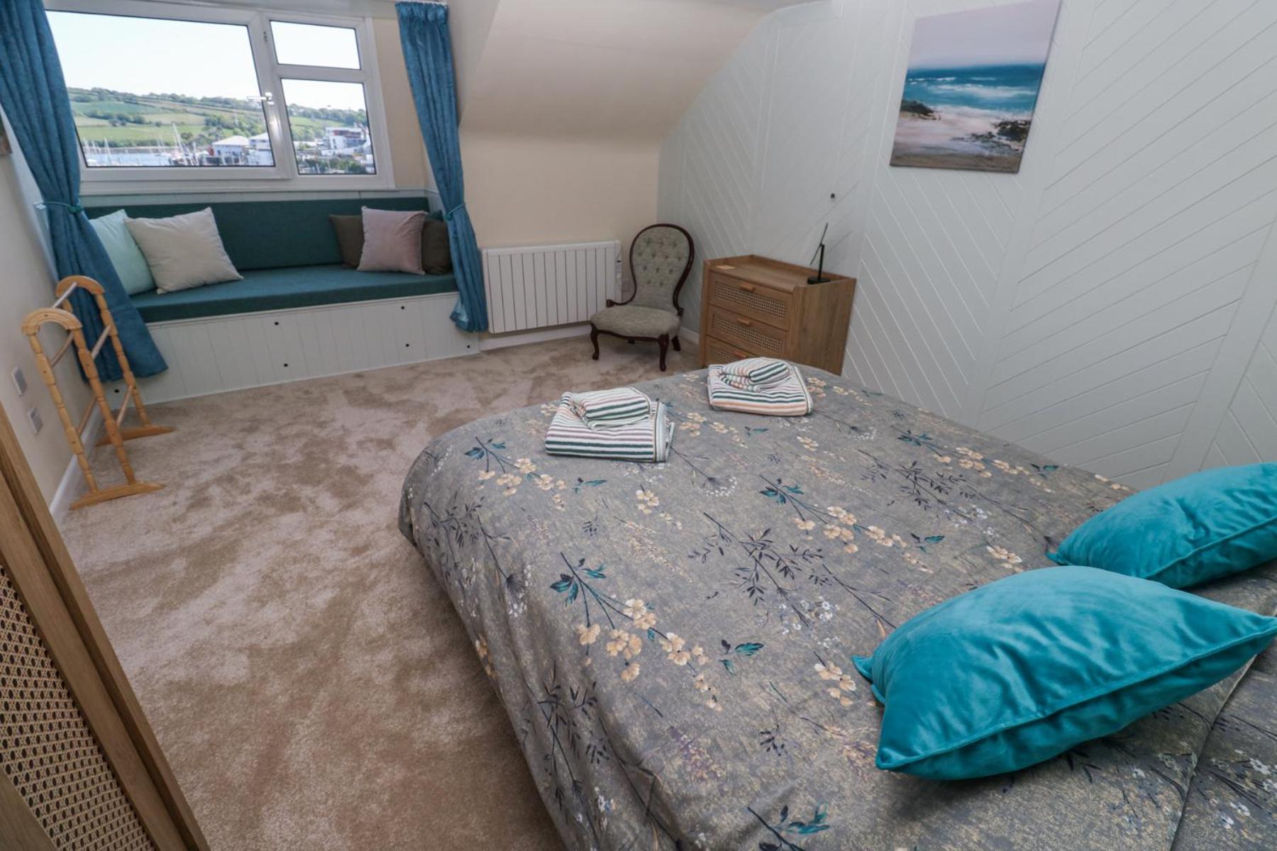 Flat 6 Apartment Фалмът Екстериор снимка